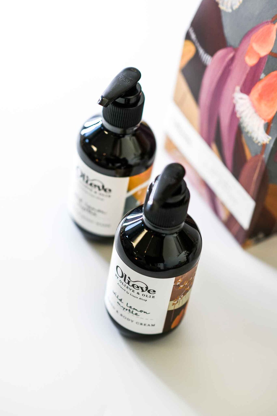 Olieve & Olie Wash & Cream Artist Twin Set