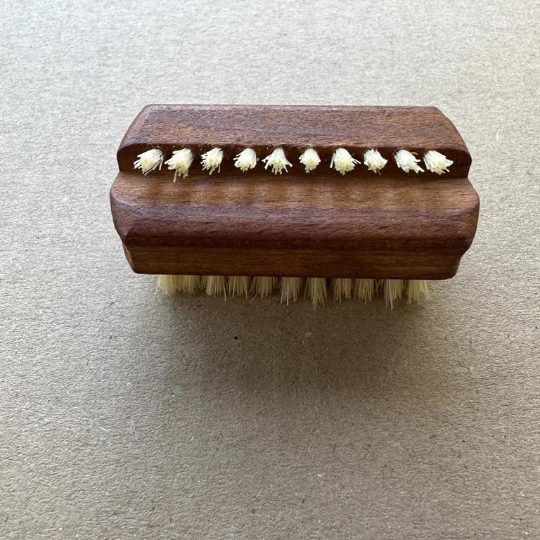 Thermo Beechwood Travel Size Nail Brush