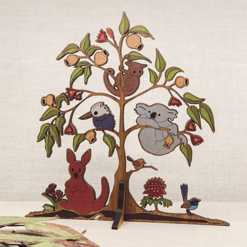 Buttonworks Wildlife Tree Figurine 3D