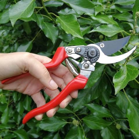 Burgon & Ball Left-handed Bypass Secateur