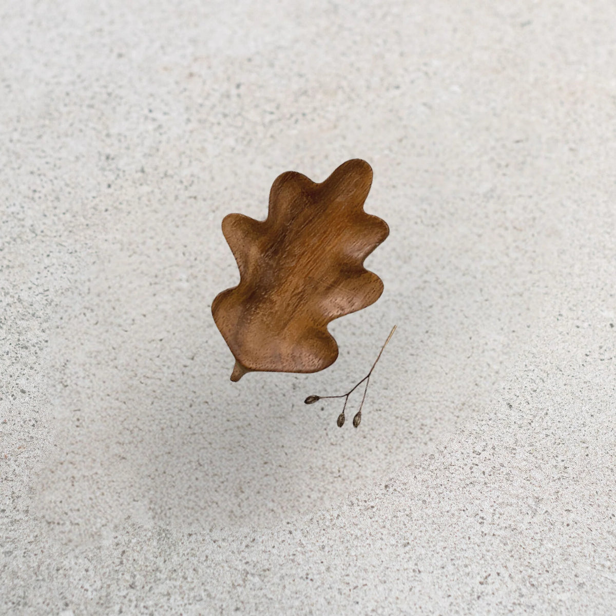 Carved Wooden Leaf Decorative Dishes