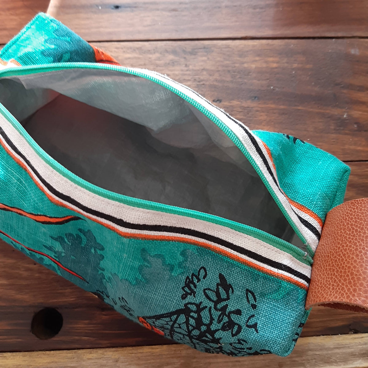 The Green Store Vintage Linen Jerome Bag