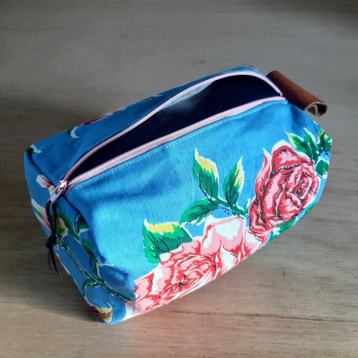 The Green Store Vintage Linen Jerome Bag